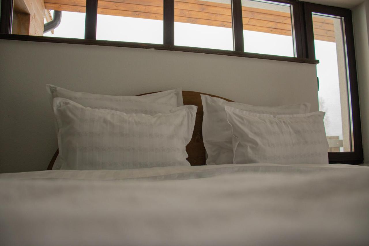Chalet Delut Botus Kültér fotó